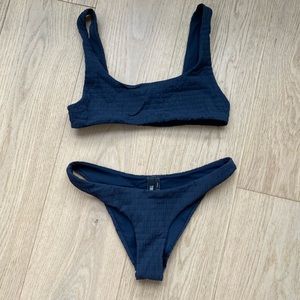 Triangl navy bikini